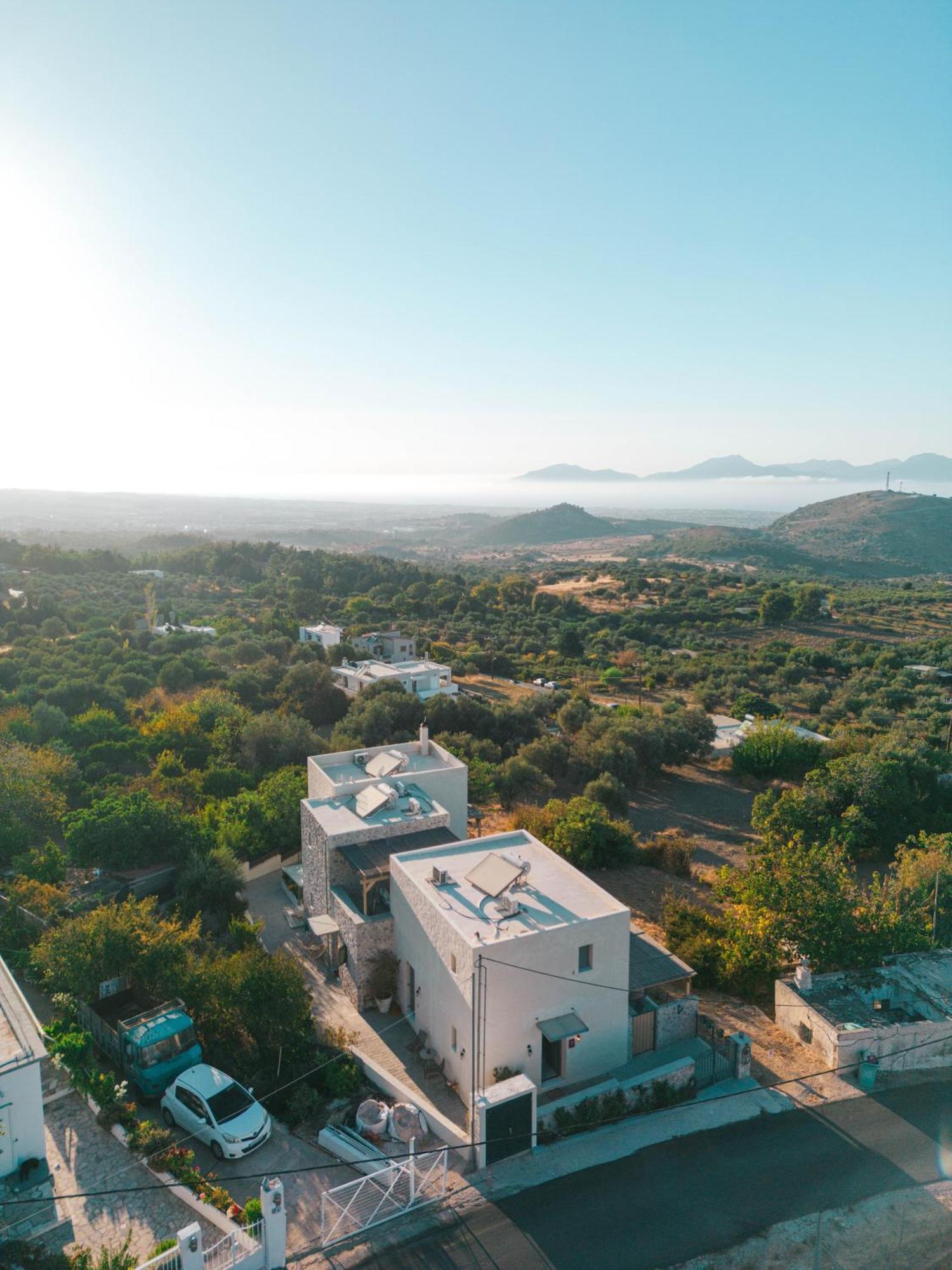 Villa Rosa - Luxury Villas With Panoramic Views Lagoudi Zia エクステリア 写真